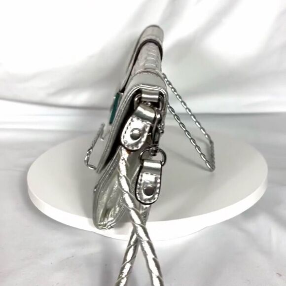 Dana Buchman Silver Gunmetal Metallic Faux Leather Clutch Wristlet Handbag - Picture 9 of 9